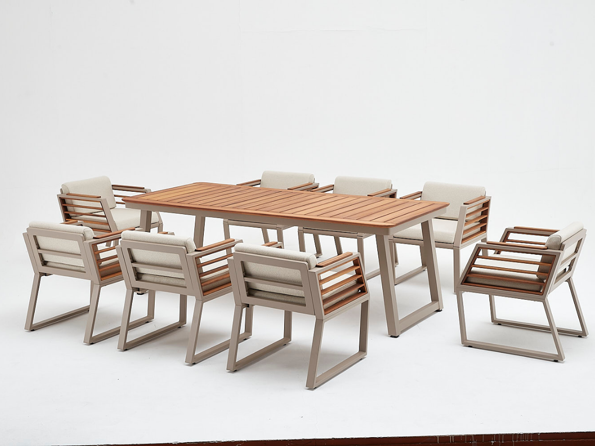 Çınar-Kum Masa Takımı